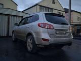 Hyundai Santa Fe 2010 годаүшін7 500 000 тг. в Астана – фото 3