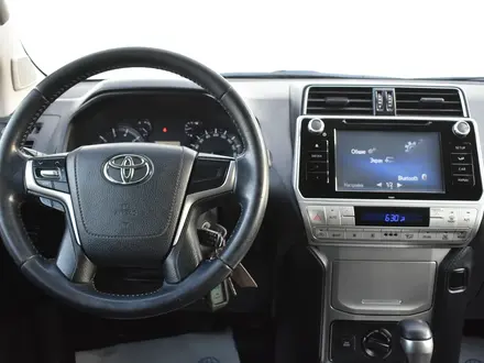 Toyota Land Cruiser Prado 2018 года за 17 450 000 тг. в Атырау – фото 10