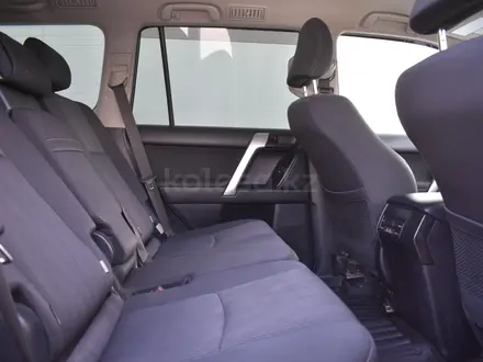 Toyota Land Cruiser Prado 2018 года за 17 450 000 тг. в Атырау – фото 15