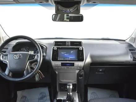 Toyota Land Cruiser Prado 2018 года за 17 450 000 тг. в Атырау – фото 9