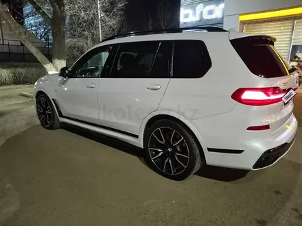 BMW X7 2021 года за 45 500 000 тг. в Уральск – фото 4