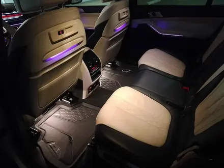 BMW X7 2021 года за 45 500 000 тг. в Уральск – фото 9