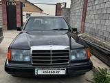 Mercedes-Benz E 220 1993 года за 2 200 000 тг. в Шымкент