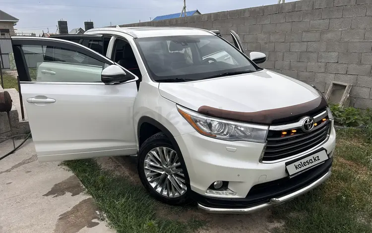 Toyota Highlander 2014 годаfor16 300 000 тг. в Алматы