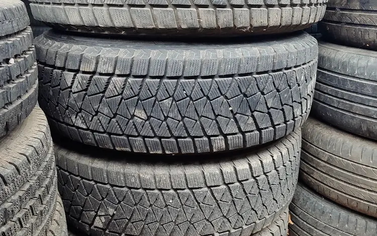 Зимние 225/65/17 Bridgestone dm-v2for80 000 тг. в Алматы