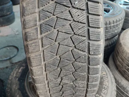 Зимние 225/65/17 Bridgestone dm-v2 за 80 000 тг. в Алматы – фото 6