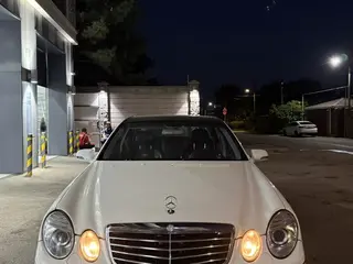 Mercedes-Benz E 55 AMG