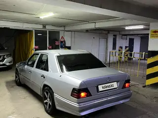 Mercedes-Benz E 280