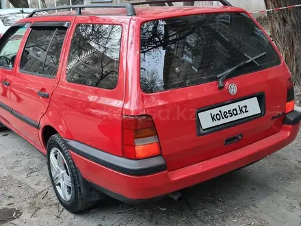 Volkswagen Golf 1995 года за 1 950 000 тг. в Алматы – фото 4
