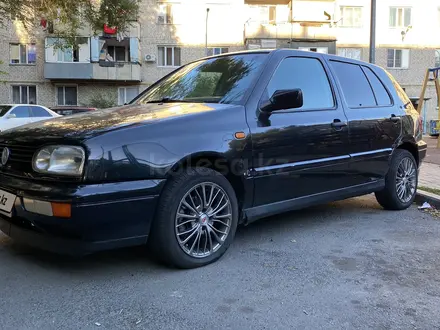 Volkswagen Golf 1997 года за 1 999 999 тг. в Талдыкорган – фото 2