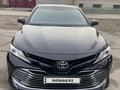 Toyota Camry 2018 года за 13 900 000 тг. в Семей