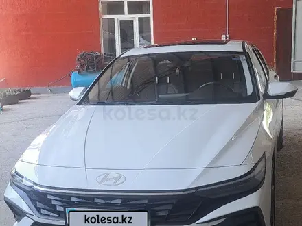 Hyundai Elantra 2023 года за 6 800 000 тг. в Шымкент – фото 3