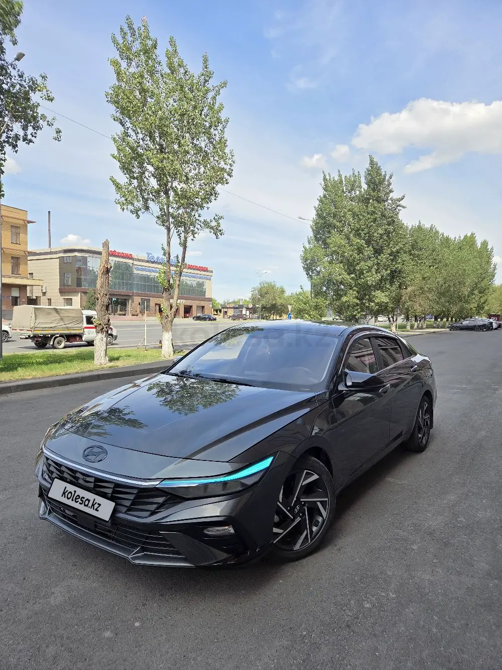Hyundai Elantra, 2024