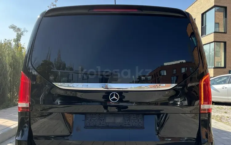Mercedes-Benz V 250 2017 года за 59 000 000 тг. в Алматы