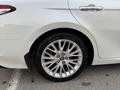 Toyota Camry 2019 года за 15 100 000 тг. в Шымкент – фото 11