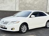 Toyota Camry 2010 года за 6 200 000 тг. в Шымкент
