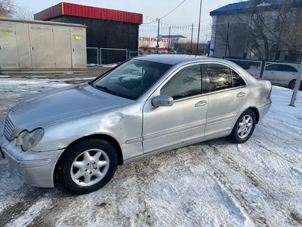 Mercedes-Benz C 180 2002 года за 2 400 000 тг. в Конаев (Капшагай) – фото 13