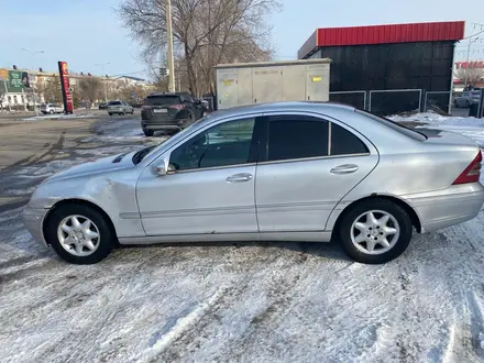 Mercedes-Benz C 180 2002 года за 2 400 000 тг. в Конаев (Капшагай) – фото 24