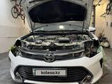 Toyota Camry 2015 года за 11 800 000 тг. в Семей – фото 3