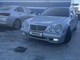 Mercedes-Benz E 320 2000 года за 7 000 000 тг. в Балхаш – фото 3