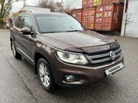 Volkswagen Tiguan 2013 годаfor7 707 707 тг. в Алматы