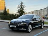 Skoda Superb 2018 года за 13 500 000 тг. в Астана – фото 3