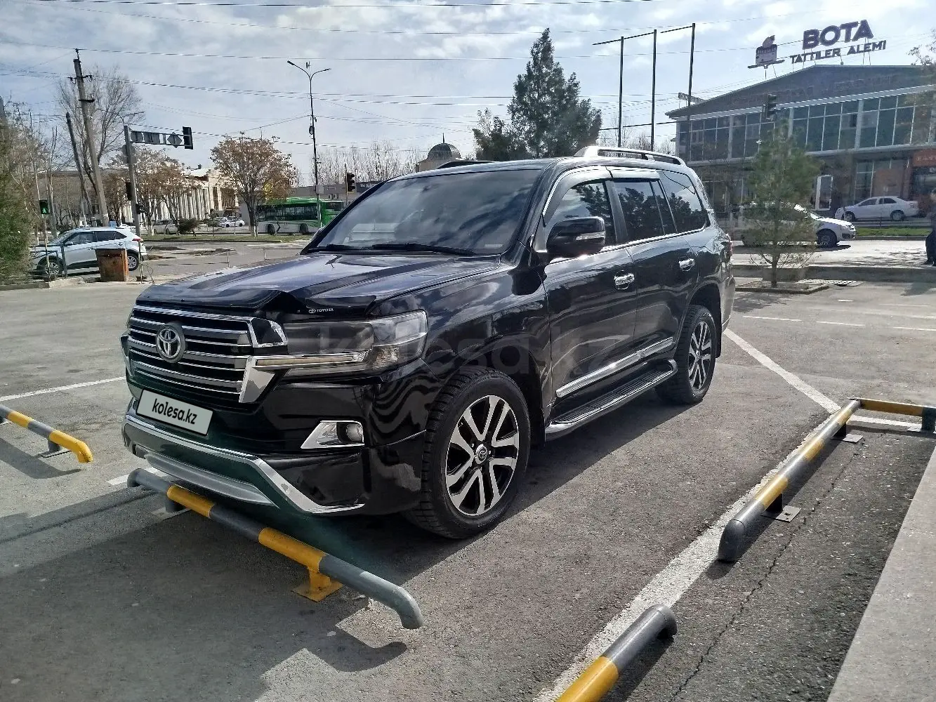 Toyota Land Cruiser, 2011