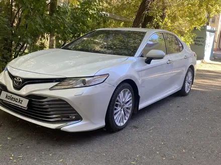 Toyota Camry 2019 года за 14 000 000 тг. в Караганда – фото 10