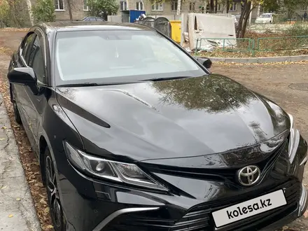 Toyota Camry 2021 года за 15 000 000 тг. в Усть-Каменогорск