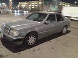 Mercedes-Benz E 230 1988 года за 900 000 тг. в Тараз – фото 4