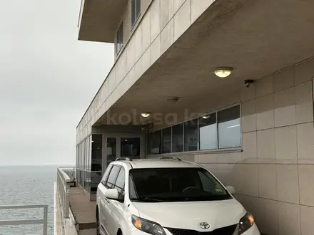 Toyota Sienna 2013 года за 10 500 000 тг. в Актау – фото 4