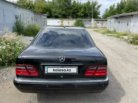 Mercedes-Benz E 430 1999 года за 4 100 000 тг. в Рудный – фото 4