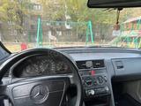 Mercedes-Benz C 200 1994 года за 1 700 000 тг. в Кокшетау – фото 3