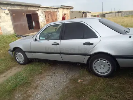 Mercedes-Benz C 180 1993 года за 1 450 000 тг. в Астана – фото 5