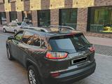 Jeep Cherokee 2019 года за 10 000 000 тг. в Алматы – фото 4