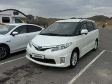 Toyota Estima, 2011