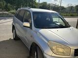 Toyota RAV4 2003 года за 4 500 000 тг. в Актобе – фото 2