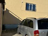 Toyota RAV4 2003 года за 4 500 000 тг. в Актобе – фото 3