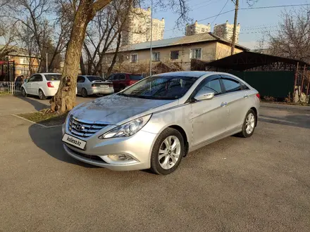 Hyundai Sonata 2011 года за 7 500 000 тг. в Алматы – фото 2