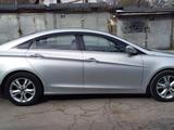 Hyundai Sonata 2011 годаүшін7 500 000 тг. в Алматы – фото 4