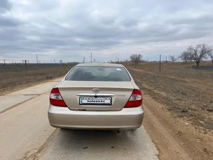Toyota Camry 2002 года за 3 600 000 тг. в Атырау – фото 3
