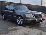 Mercedes-Benz E 200 1995 года за 2 180 000 тг. в Кызылорда – фото 2