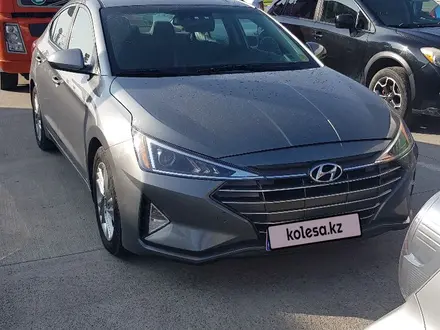 Hyundai Elantra 2019 года за 5 500 000 тг. в Актобе