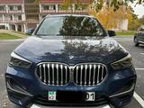 BMW X1 2021 года за 19 900 000 тг. в Астана – фото 2