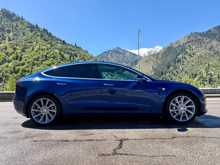 Tesla Model 3 2019 года за 9 500 000 тг. в Алматы – фото 2