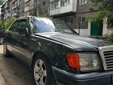 Mercedes-Benz E 200 1992 года за 1 000 000 тг. в Караганда – фото 5