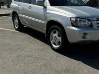 Toyota Highlander 2004 года за 7 850 000 тг. в Алматы