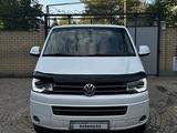 Volkswagen Multivan 2015 годаүшін15 800 000 тг. в Актобе – фото 2