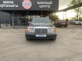 Mercedes-Benz E 200 1990 годаүшін1 700 000 тг. в Темиртау – фото 2