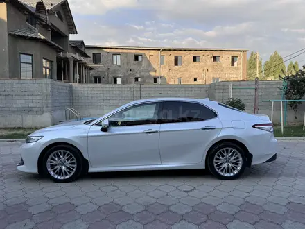 Toyota Camry 2019 года за 14 250 000 тг. в Шымкент – фото 10